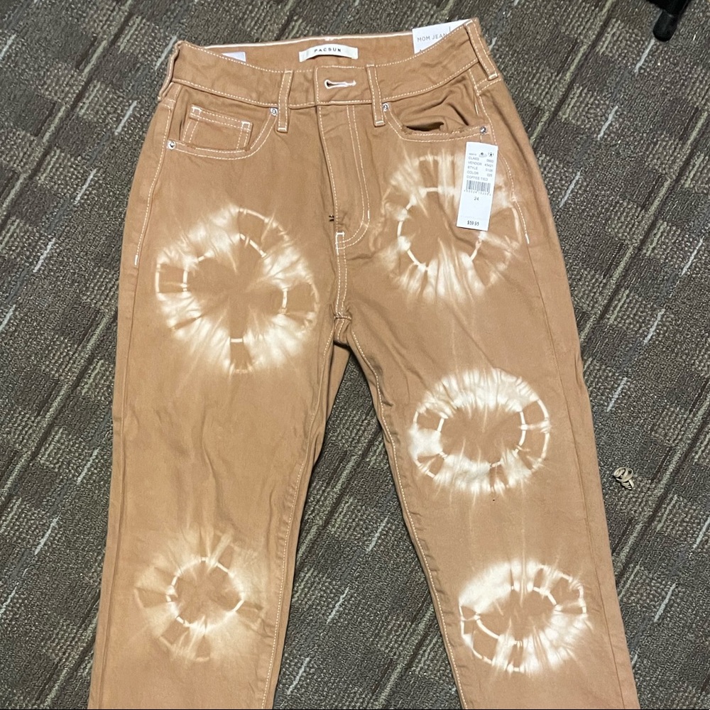 PacSun Mom Jean, tan, size 24
